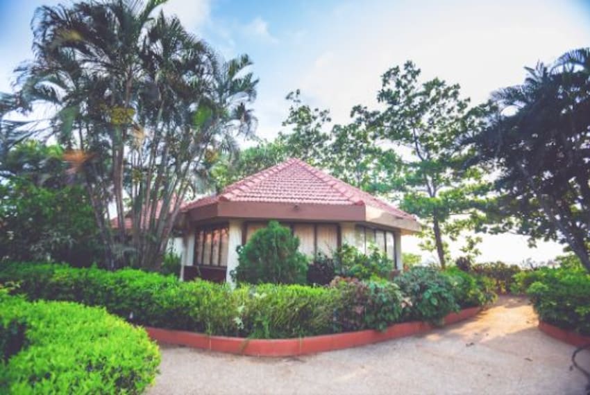 Malpe Seafront Cottage-3